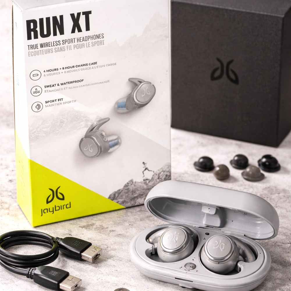 Jaybird Run XT True Wireless Sport Earbud Headphones - Gray